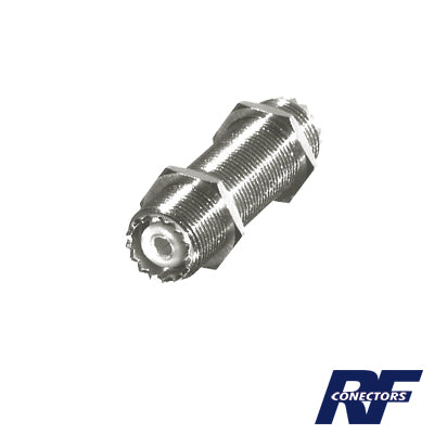 Adaptador Pasamuros de Doble UHF Hembra (SO-239), Montaje para Panel con Rosca Estándar.